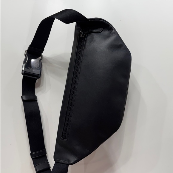 Coach - Black League Belt Bag - Picture 4 of 11
